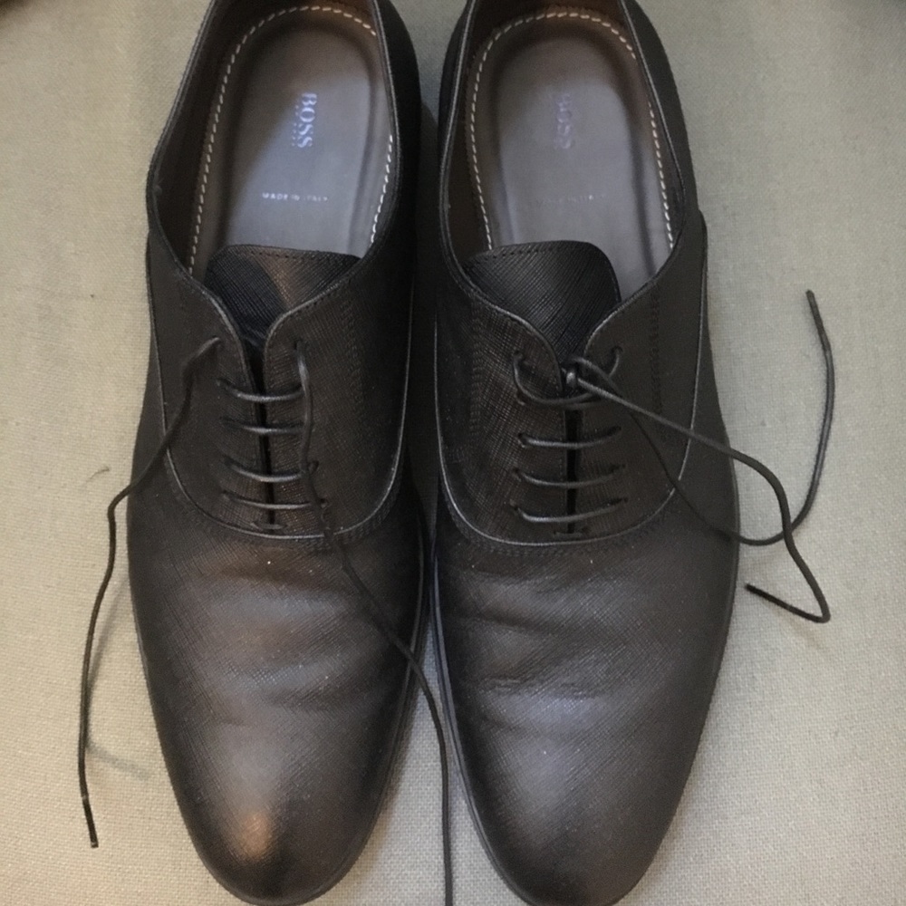 Hugo Boss Leather Oxford Shoes.